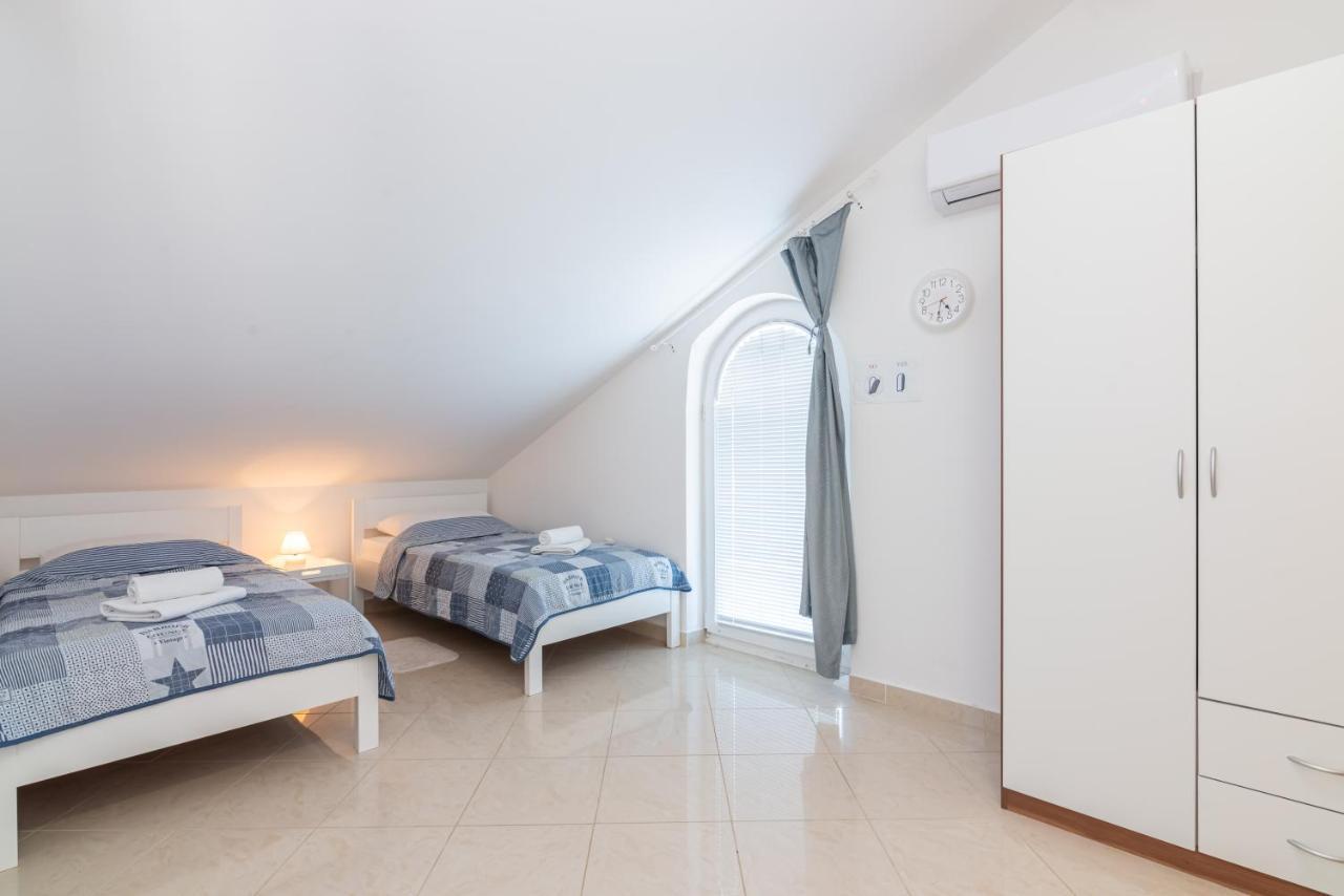 Apartment Mimoza 5, Baska, Krk Εξωτερικό φωτογραφία