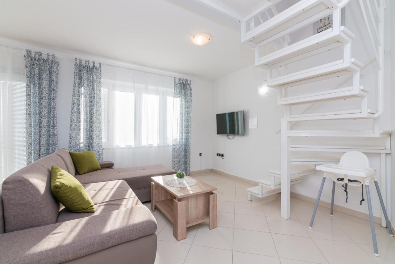 Apartment Mimoza 5, Baska, Krk Εξωτερικό φωτογραφία